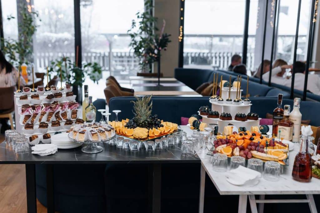 Traiteur anniversaire à Paris : profitez enfin de vos invités